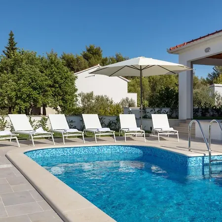 别墅 Makarac *